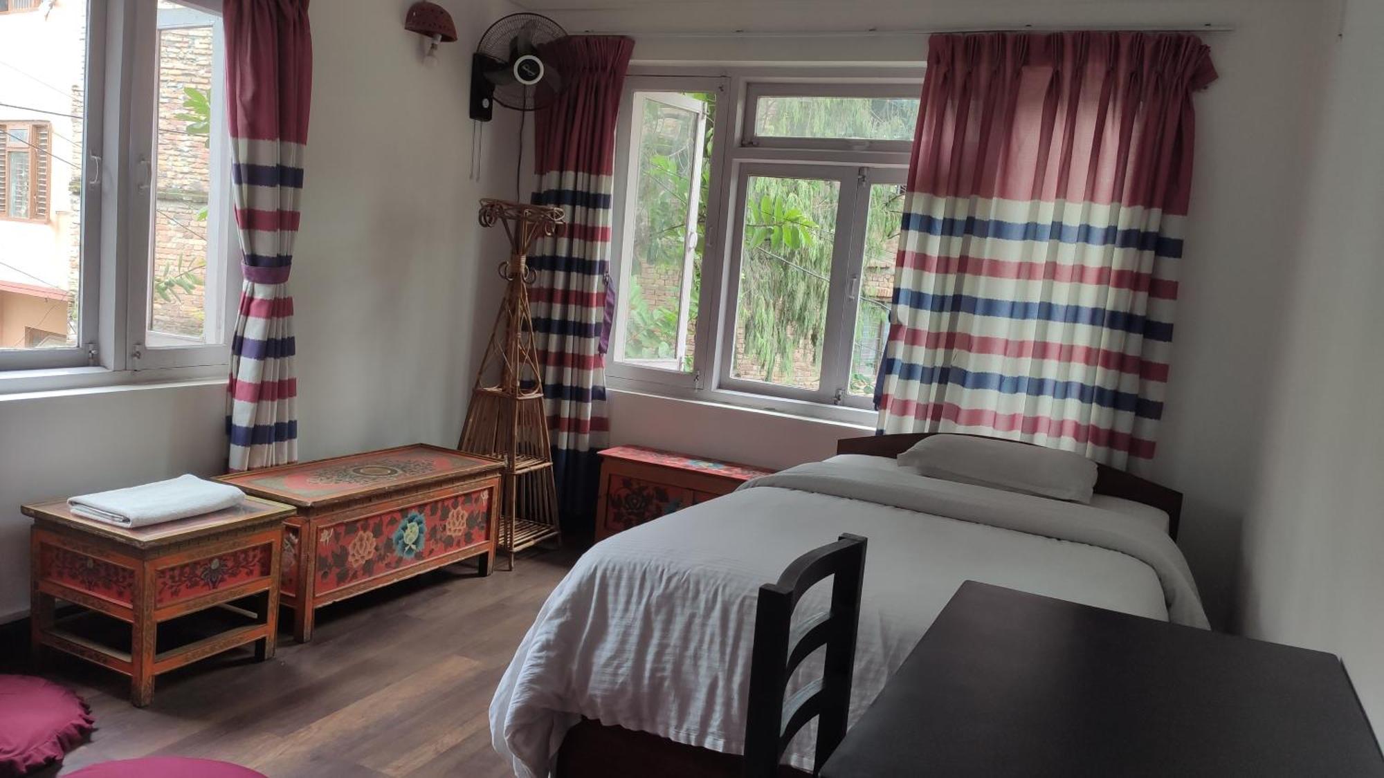 Cocina Mitho Chha Bnb Катманду Екстер'єр фото